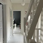Art Filled Townhouse In The Center Of Stavanger