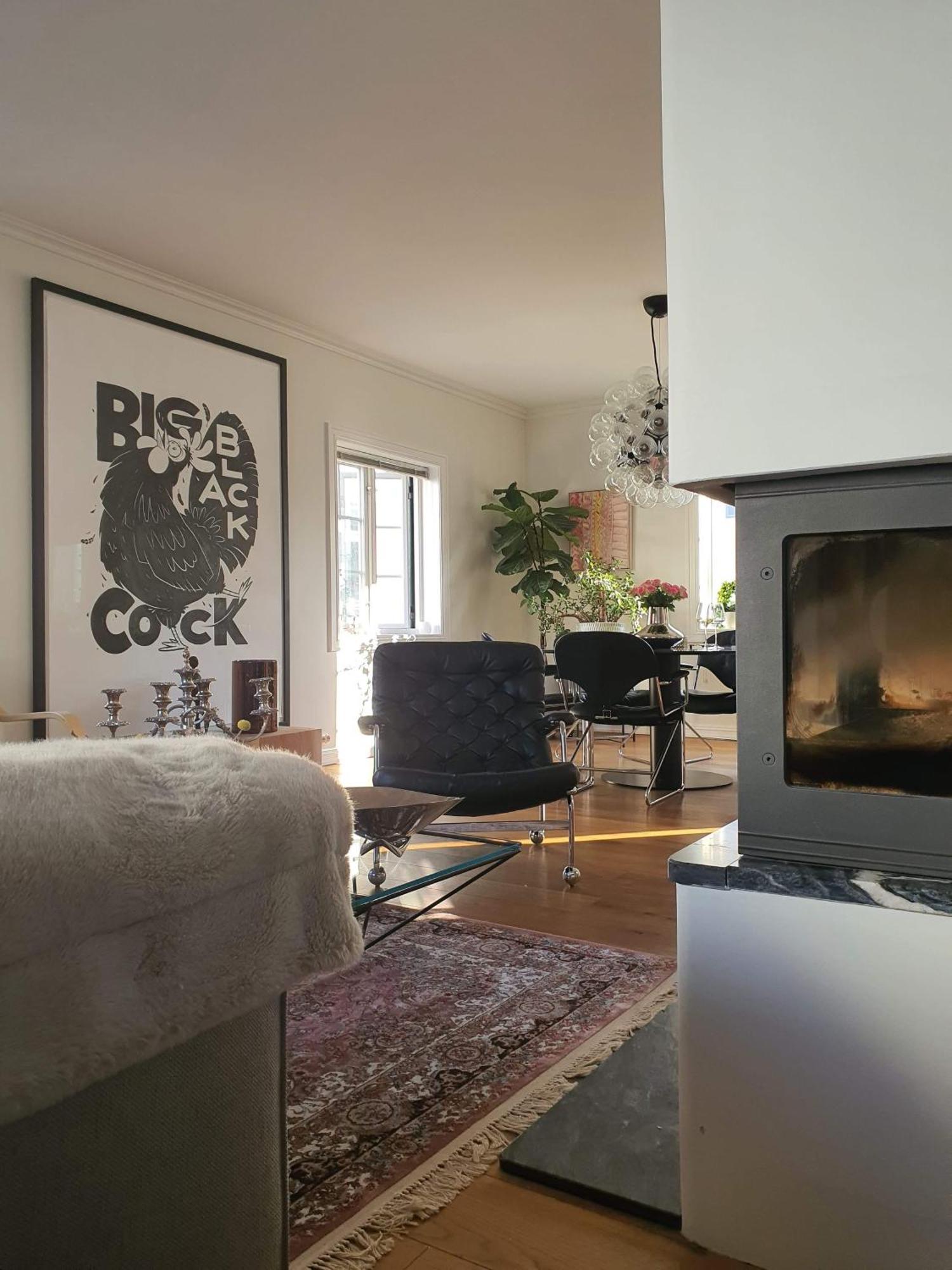 Villa Art Filled Townhouse In The Center Of