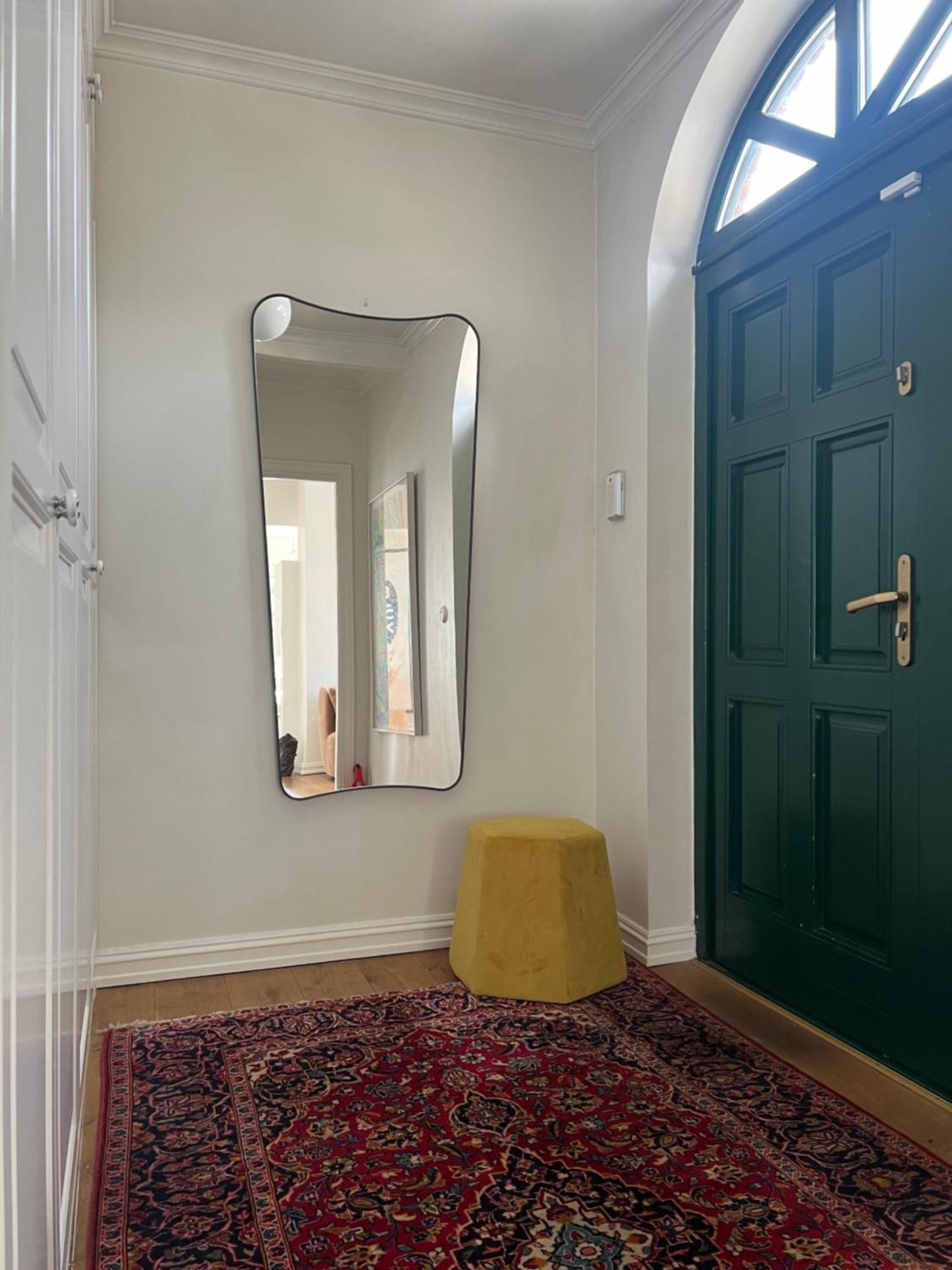 Art Filled Townhouse In The Center Of *
